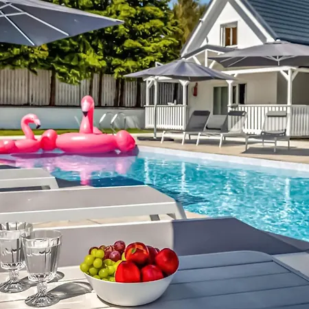 Сasa de vacaciones Impresionante Casa En Con Piscina Kołczewo